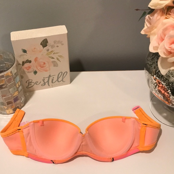 Victoria Secret swim top 32B - Picture 3 of 4